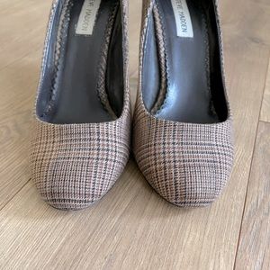 Steve Madden Tweed Pumps
